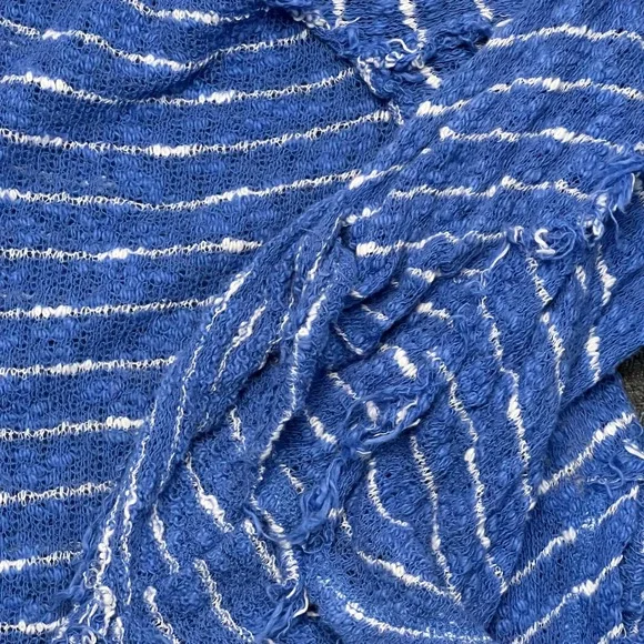 We The Free Blue White Striped Distressed Knit Open Shoulder Pullover Top M - Picture 4 of 5